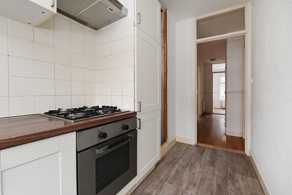 Medium property photo - Jan ten Brinkstraat 147, 2522 HX Den Haag